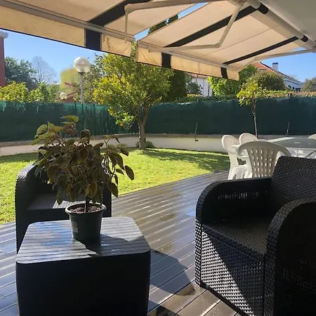 House With Garden 10 Min Walk To The