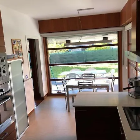 House With Garden 10 Min Walk To The Semesterbostad Getxo