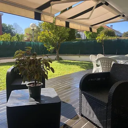 House With Garden 10 Min Walk To The
